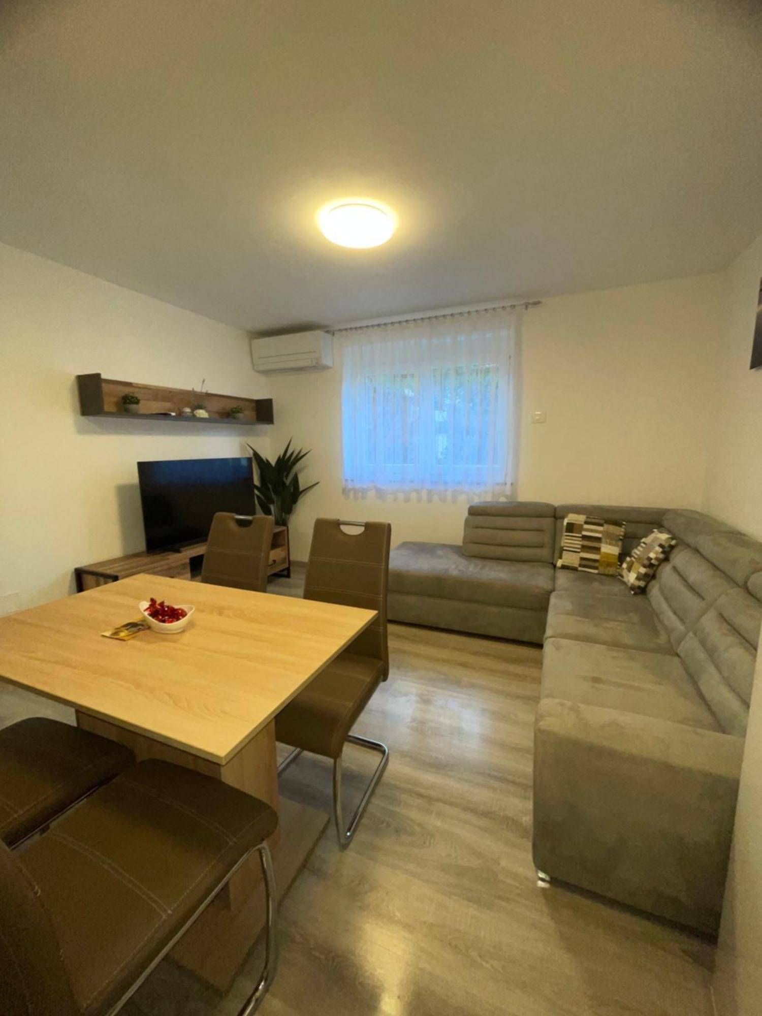 Apartma Dzana Zaga Ngoại thất bức ảnh